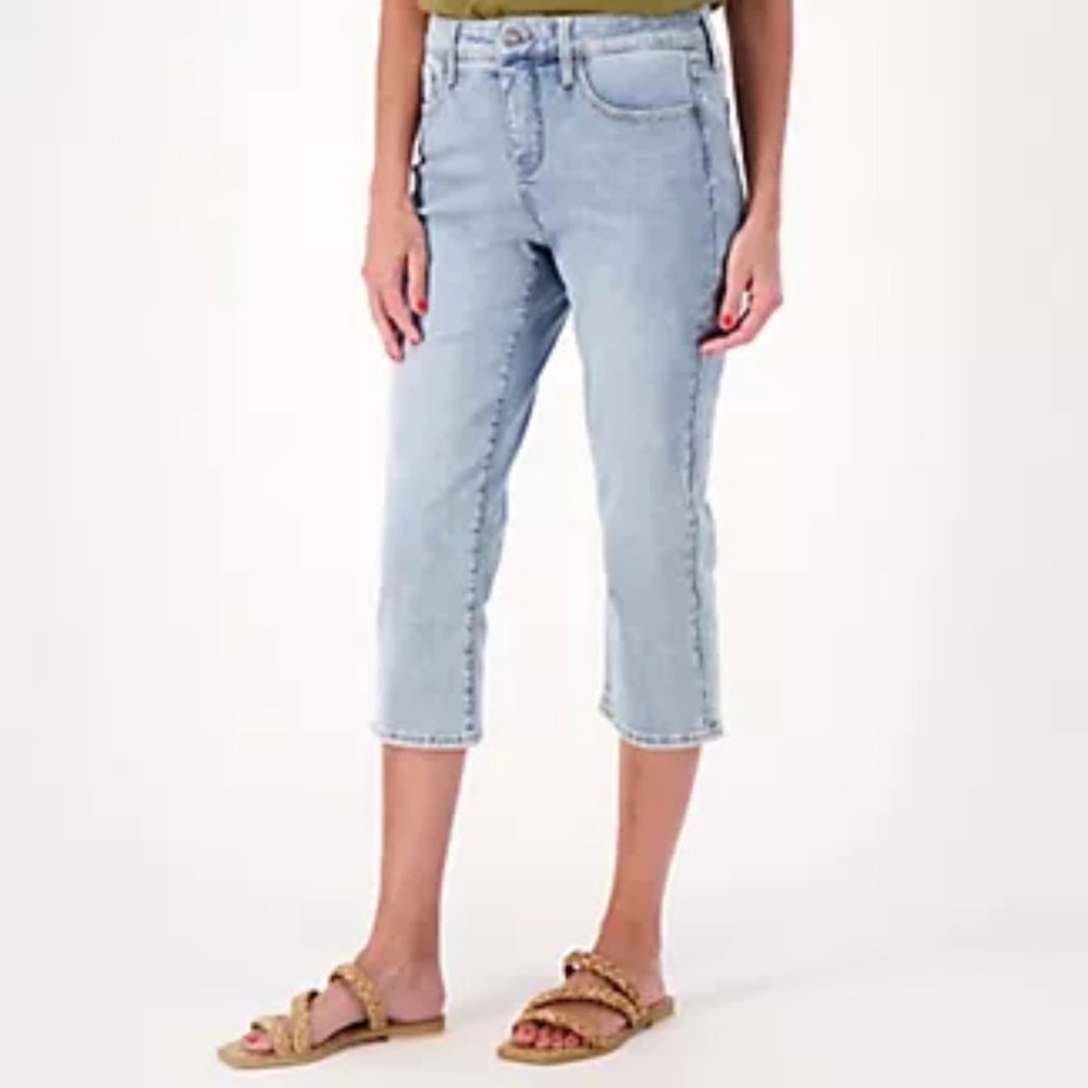 NYDJ Curves 360 Slim Straight Capri Light Wash Womens 16P NWT